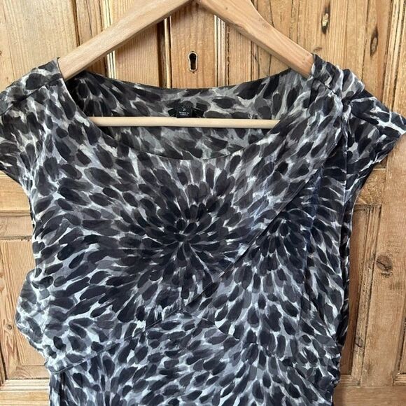 Ann Taylor Size 2 Blouse Layered Watercolor Floral Black Gray Short Sleeve Silk - Picture 2 of 14